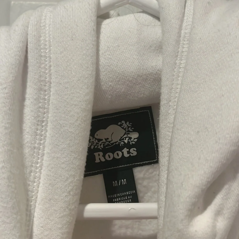 White roots sweatshirt with grey writing - Picture 3 of 3